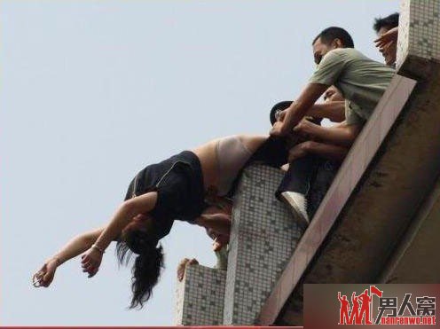 无敌美女街头大奋战 挑战视觉底线