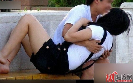 无敌美女街头大奋战 挑战视觉底线
