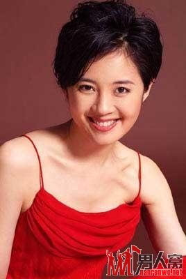 　许戈辉是香港凤凰卫视的名嘴