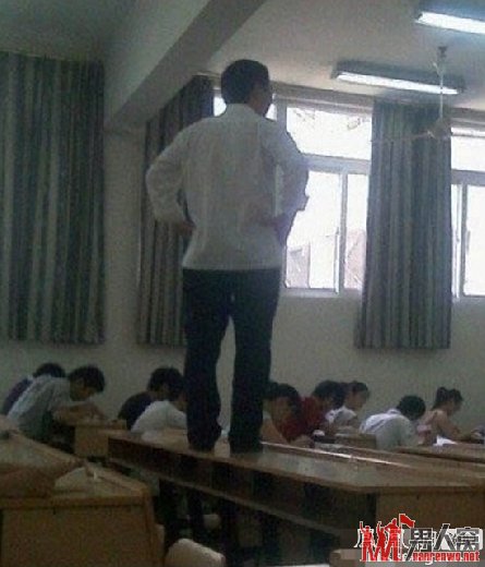 奇葩老师们的搞笑课堂