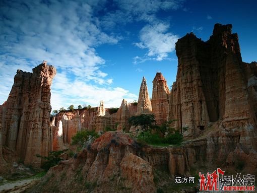 盘点国内六大绝美地貌景观 眼看五彩的世界