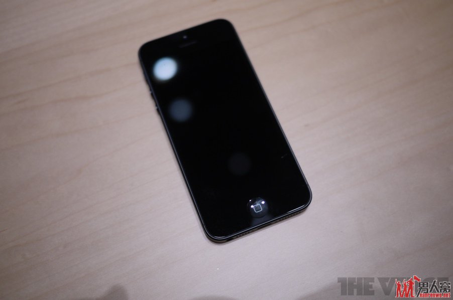 ƻiPhone 5ͼ ָиΪɫ