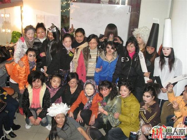 妹子们的画妆晚会 碉堡了