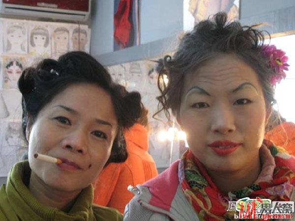 妹子们的画妆晚会 碉堡了