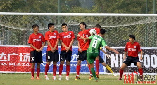 2012赛季中超联赛：辽宁4-0杭州 没有观众的比赛