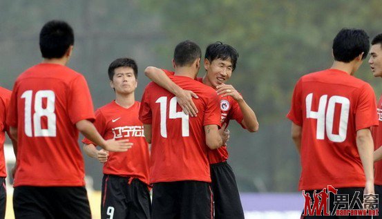 2012赛季中超联赛：辽宁4-0杭州 没有观众的比赛
