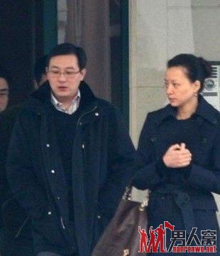 董卿攀豪门甘当后妈传宓春雷千万赡养费撇糟糠妻