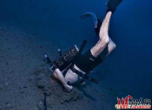 笑死人的愚蠢行为恶搞雷图