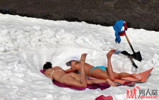 爆笑！雷死人的日光浴爱好者