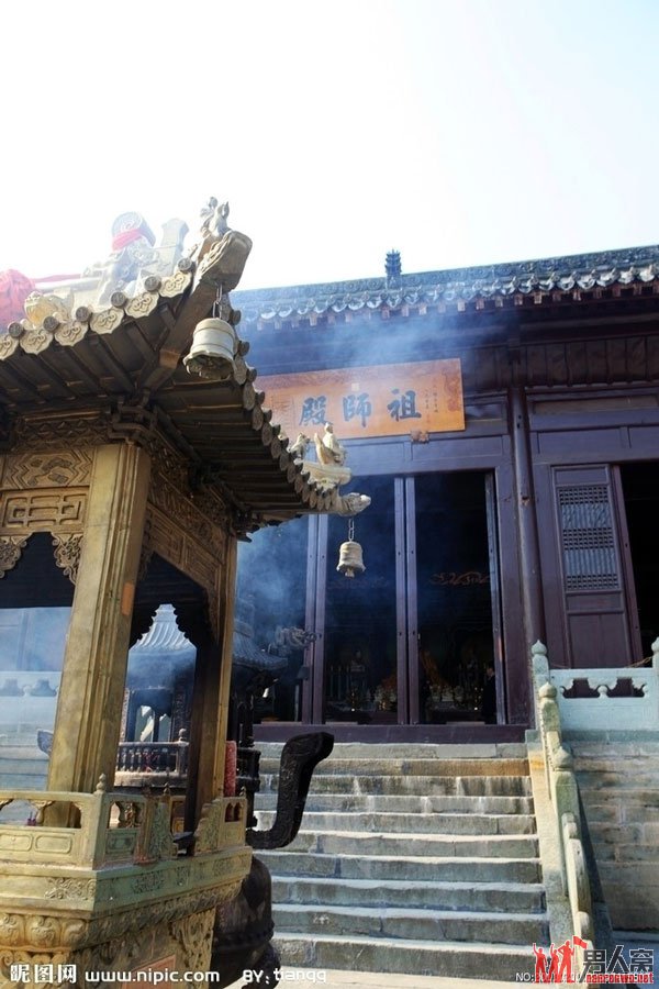 “天下第一仙山”武当山