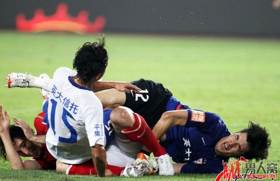 中超联赛：恒大3-2鲁能 巴里奥斯绝杀卫冕冠军