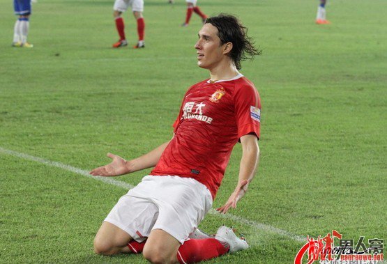 中超联赛：恒大3-2鲁能 巴里奥斯绝杀卫冕冠军