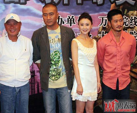 2009年，《机器侠》宣传，导演刘镇伟、胡军、甘薇、吴京
