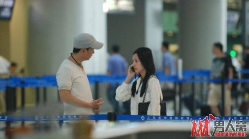 董洁潘粤明机场起争执