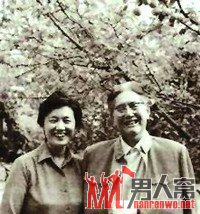 乔冠华与章含之：十年生死恋