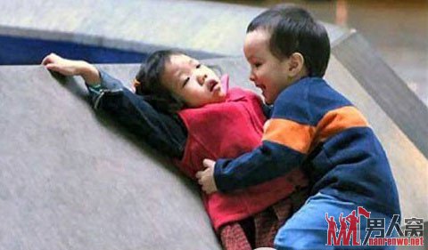 现在的小孩也太早熟了吧