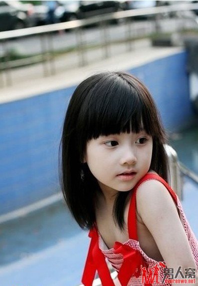小妹妹,你在看什么呢