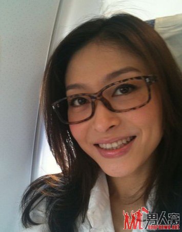 舒高与相恋13年米丘修成正果 疑问：离婚9年 搞婚外情
