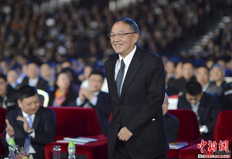 柳传志在北京出席长江商学院成立十周年庆典