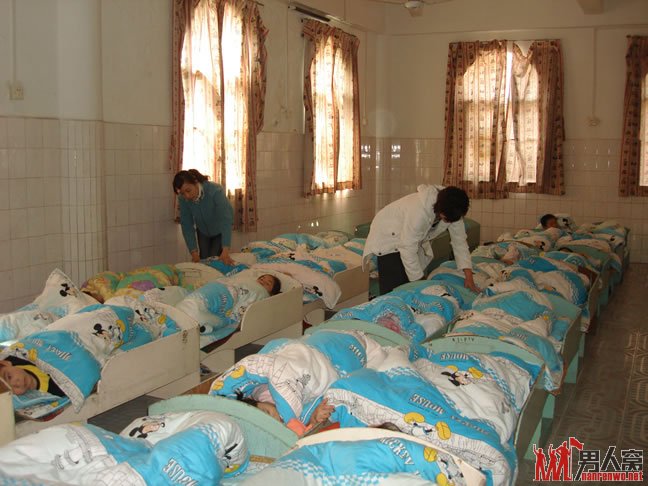 幼儿午休赖床被老师咬伤胳膊