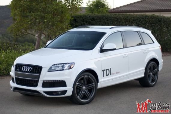 аµQ7