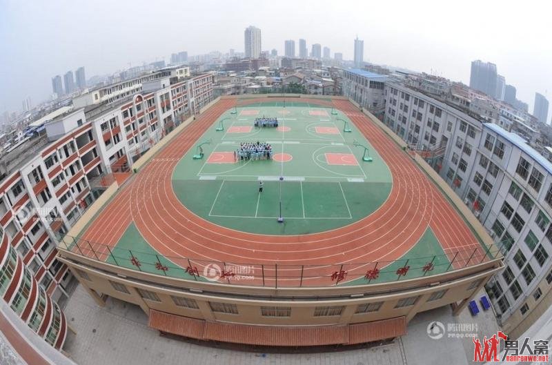 福建莆田南门学校新建3000万空中操场