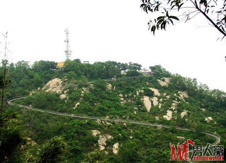 北京石景山神秘巨响持续数分钟大地震颤 地震局否定地震传闻