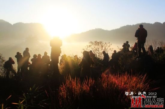 婺源石城：秋天独有的风景 云雾缭绕的仙境