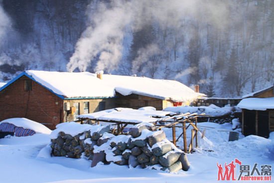 中国雪乡双峰林场：白色，纯净的童话世界
