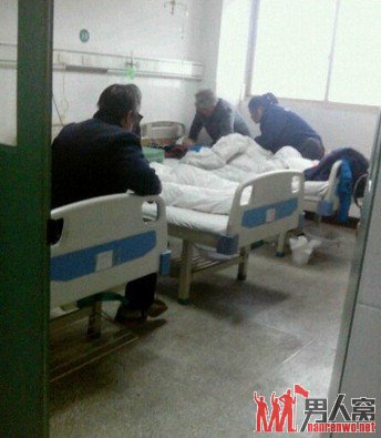 河南警方称砍伤22名学生嫌犯是受末日谣言影响 已被逮捕