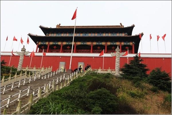 中国第一村华西村之旅：山寨遍地尽显奢华