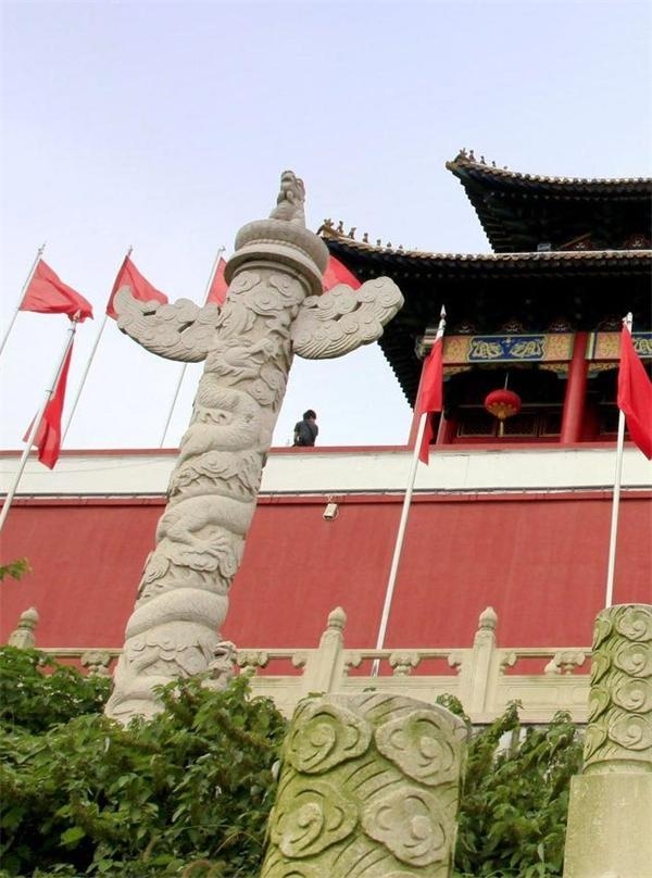 中国第一村华西村之旅：山寨遍地尽显奢华