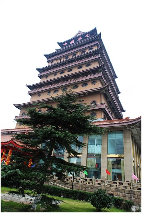 中国第一村华西村之旅：山寨遍地尽显奢华