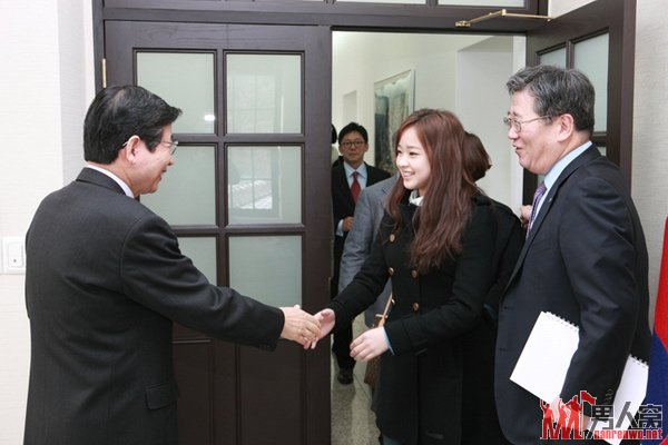 2012年世界最美脸蛋排行 韩国萝莉孙妍榜单前列