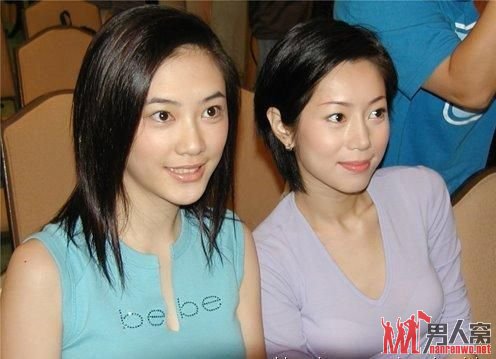 应采儿和艺人蔡安荞的合影被网传为母女花