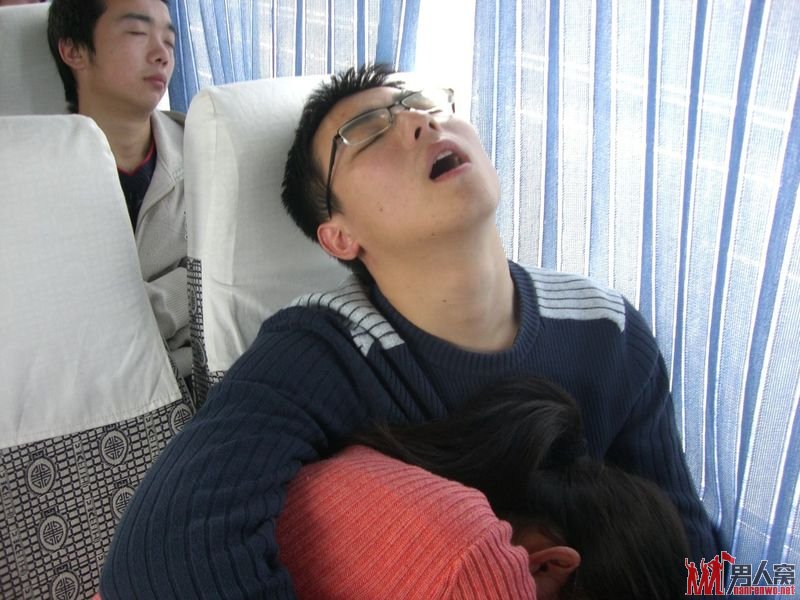 销魂的眼镜哥