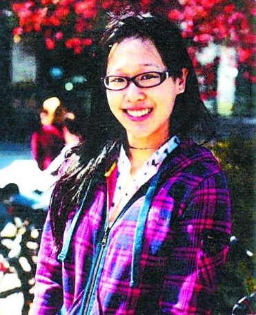 失踪华裔女孩生前电梯录像 举止怪异似鬼附身