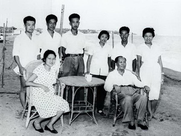 毛泽东之女李敏：非常朴素 贤惠温柔
