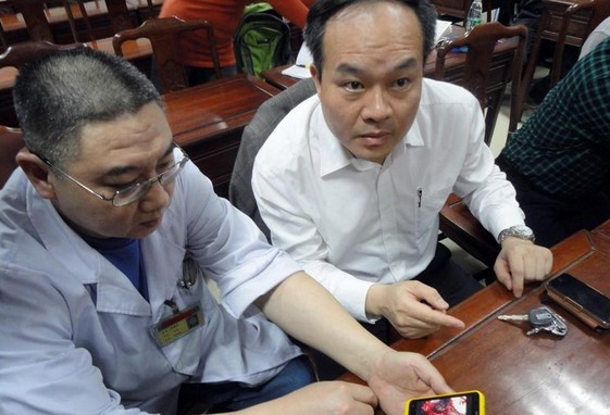 广州城管被小贩连砍七刀 警方正捉拿嫌疑犯
