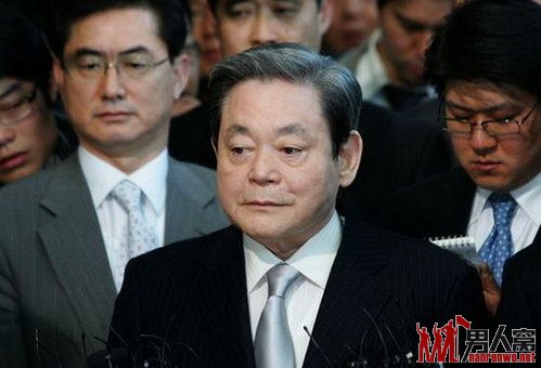 三星发布S4冲击美国本土苹果市场格局