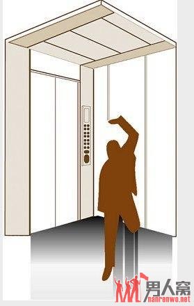 广州现实版死亡电梯活吞学生