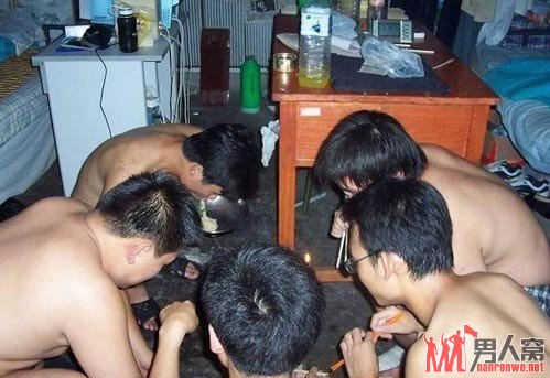 大学生无聊恶搞图片