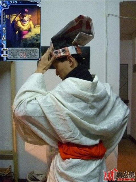 骚年三国杀快被你们玩坏了：男生宿舍版三国杀cos
