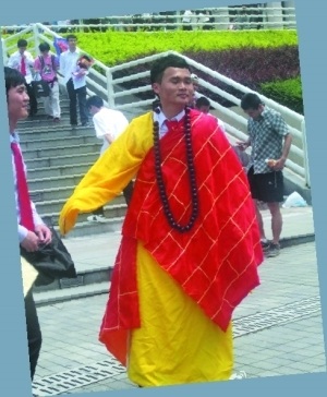 又是一年毕业季 你的毕业照够新意吗