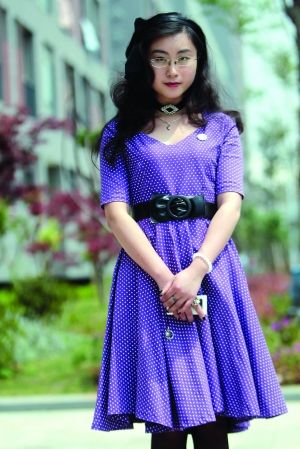 南大“旗袍女神”被热捧 365天均是旗袍、洋装着身