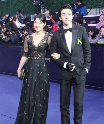 第三届北京国际电影节闭幕 众星配绿丝带为雅安祈福