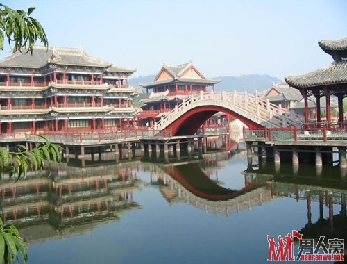第一批景区门票降价名单公布 部分景区价格不降反涨