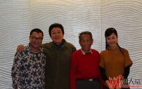 《纤夫的爱》词作者崔志文25日去世 于文华微博怀念