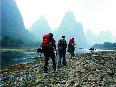 十件简单户外旅行装备 让户外旅行更具魅力