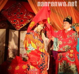 80后夫妻办明代婚礼 复古范给她一个难忘的回忆